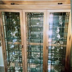 Curio cabinet