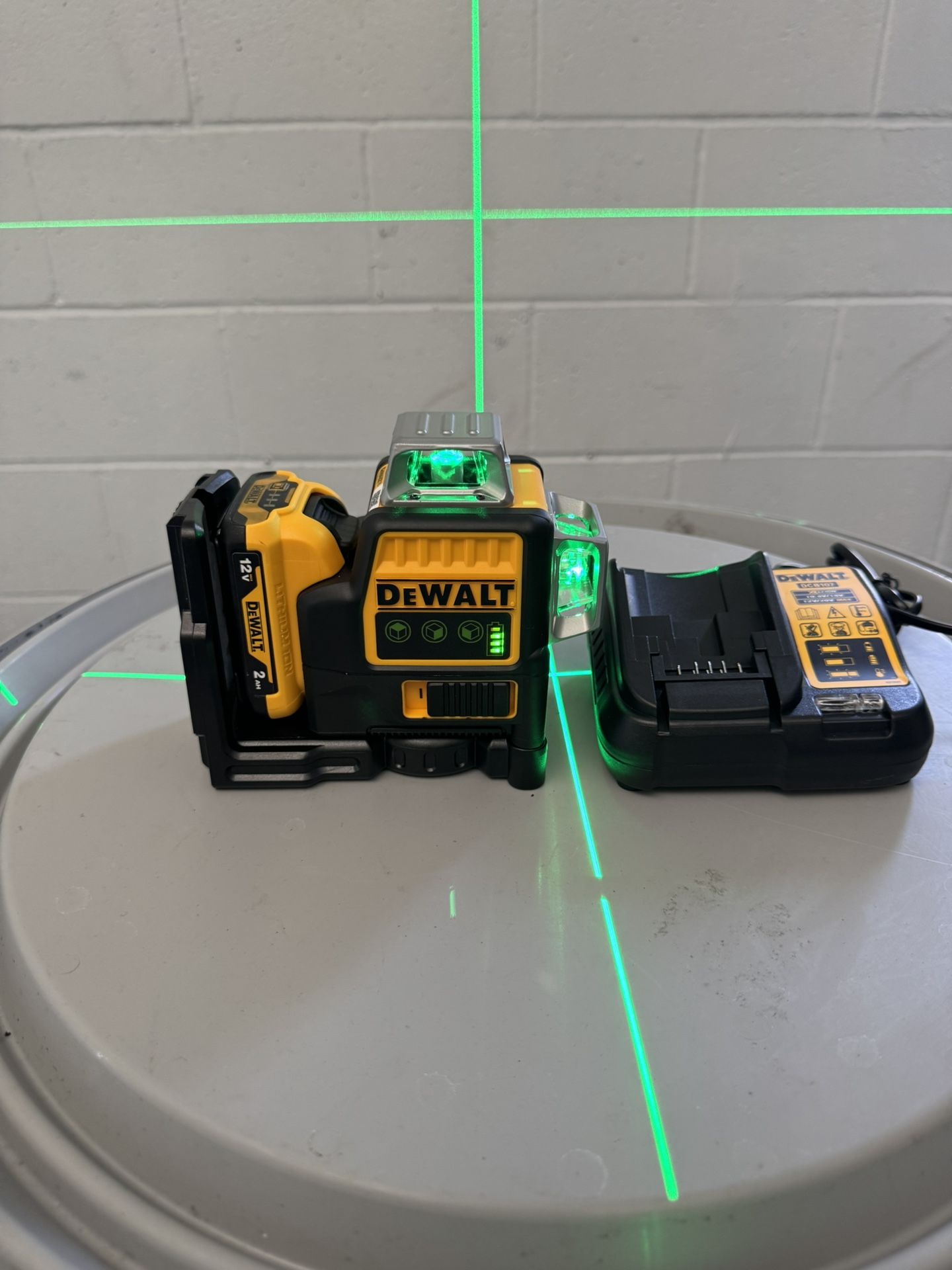 Dewalt 360 Laser Tool Leveling $120ea βοΈ