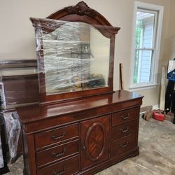 King Size Bedroom Set. Includes Bed, Dresser, Mirror, And Nightstand $375