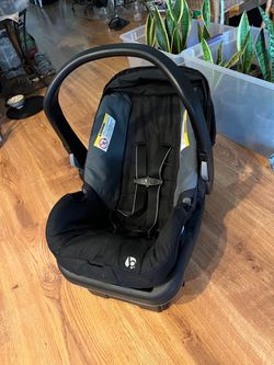 Infant car seat $35