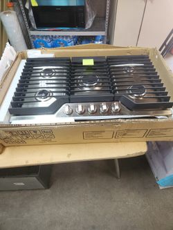 Frigidaire Gallery Stainless 5 Burner Gas Cooktop 36" Wide New