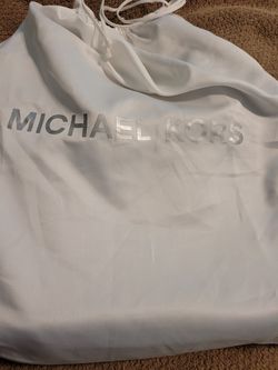 Michael Kors Tote Purse Bag White Ivory Cartera Bolsa Wallet for Sale in  Miami, FL - OfferUp