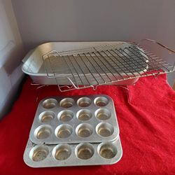 Bakeware: Mini Muffin Tin & Roasting Pan