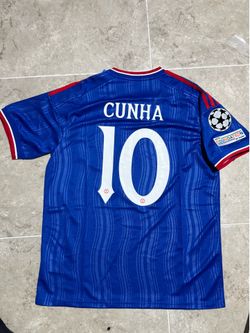 Matheus Cunha L XL Manchester jersey