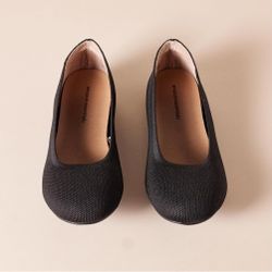 NEW  Women's Knit Ballet Flat Size 7.5 Wide