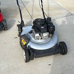 NICE PUSH MOWER 