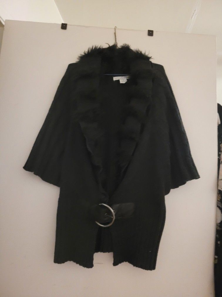 Black Sweater/Vest. With Fur