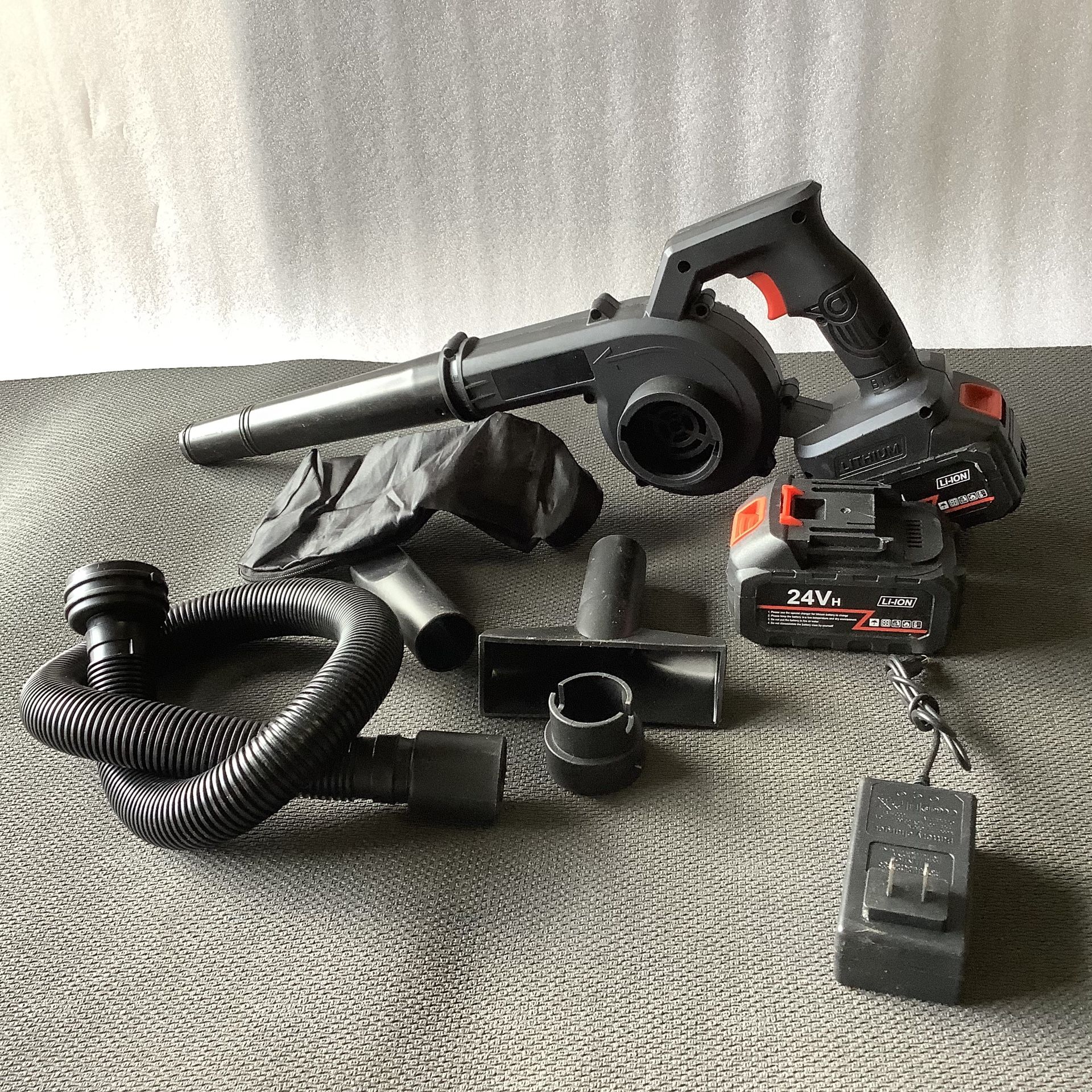 Mini Cordless Blower With Vacuum. 2 Batteries With Charger