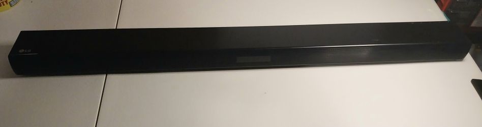 LG SL3D Bluetooth Soundbar with Remote