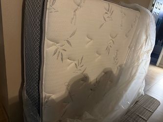 Full size mattress
