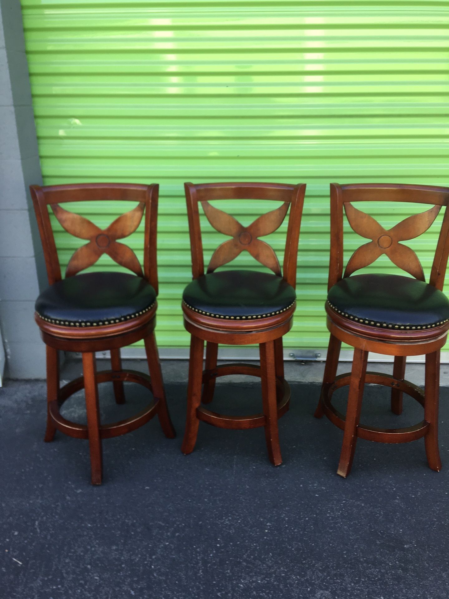 Swivel Bar Stools