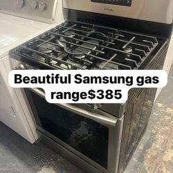 Beautiful Samsung Gas range 