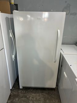 17 cubic foot upright freezer