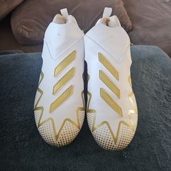 Adidas "Freak" Football cleats Boys size 3