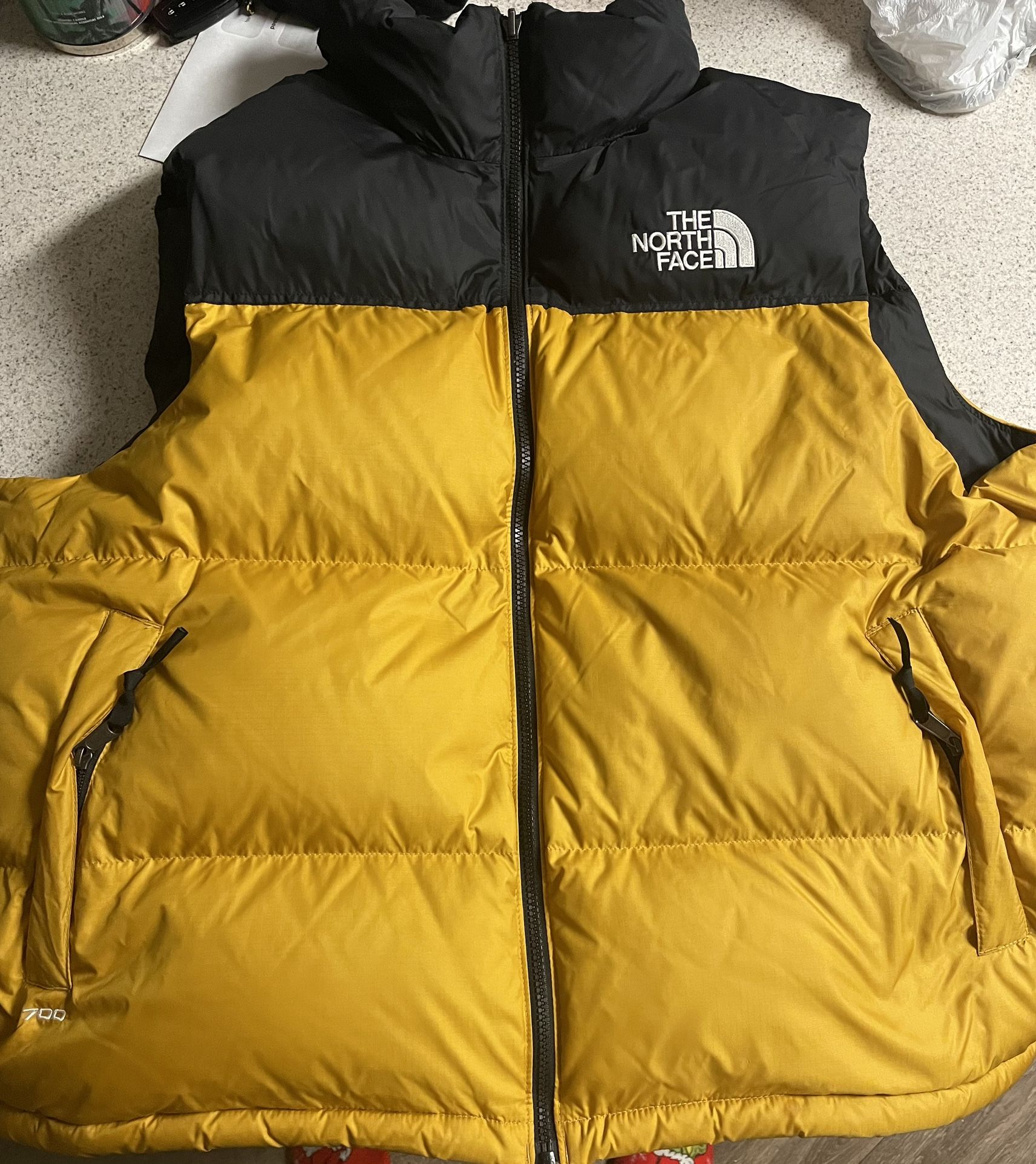 Mens North face Xxl Vest Yellow Black