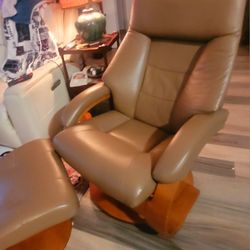 Recliner Lounge Chair With Feet Stool. Real Leather