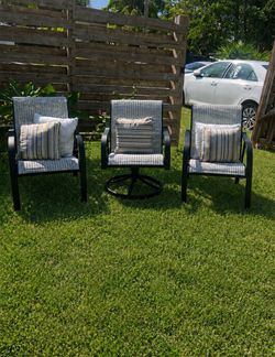 Outdoor Patio Chairs Set of 3 with pillows
