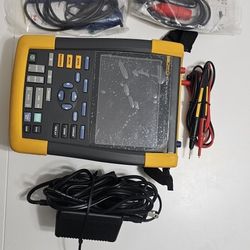 Fluke, ScopeMeter 190-062, 60 MHz, 2 Chanel + Multimeter 

