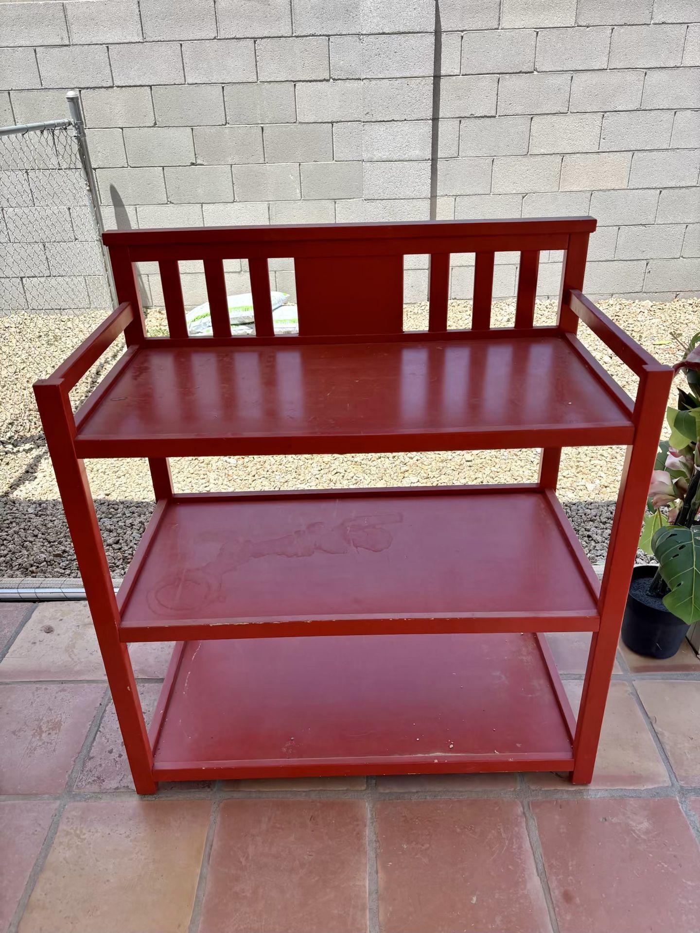 Organizing Shelf Color Red