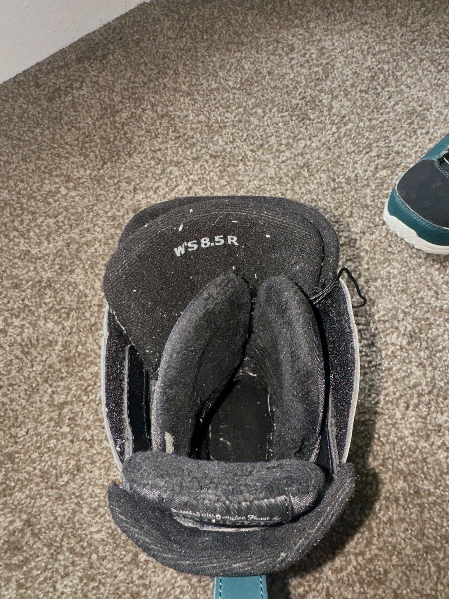 8.5 W Ride Snowboard Boots