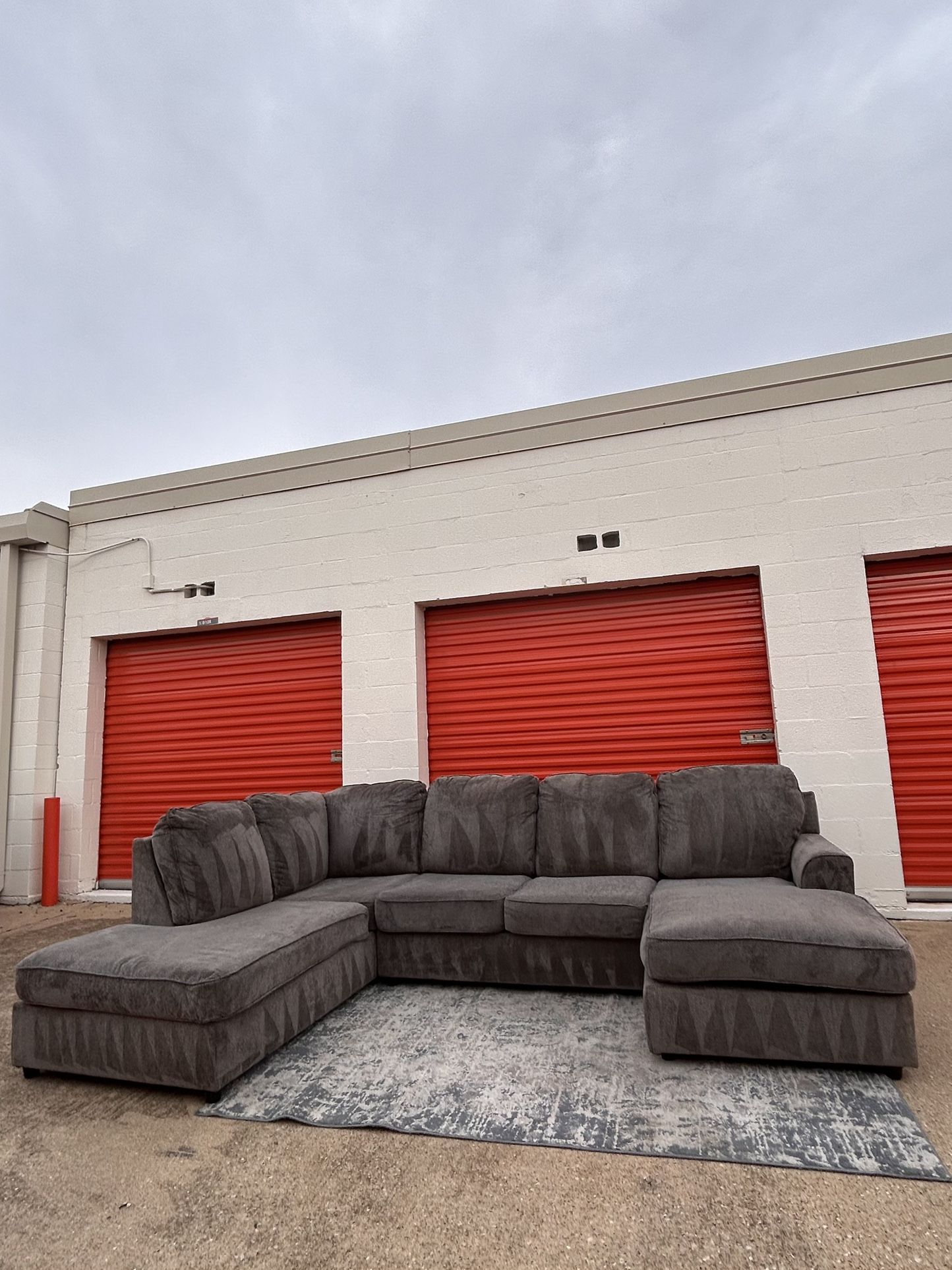 FREE DELIVERY 🚚 | ASHELY FURNITURE SECTIONAL