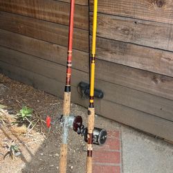 2 VINTAGE OCEAN FISHING RODS & REELS EAGLE CLAW BOTH WORK GREAT! 8 1/2-9 FEET!!