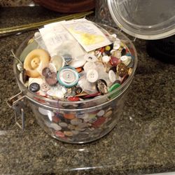 Buttons, 17 Lb Of Buttons