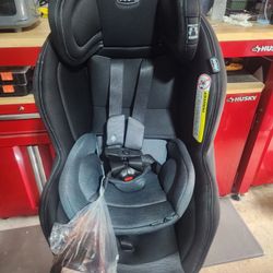 Chicco Nextfit Max Car Seat (4 n 1)