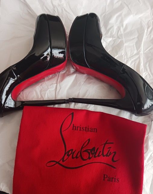 Christian Louboutin Pumps