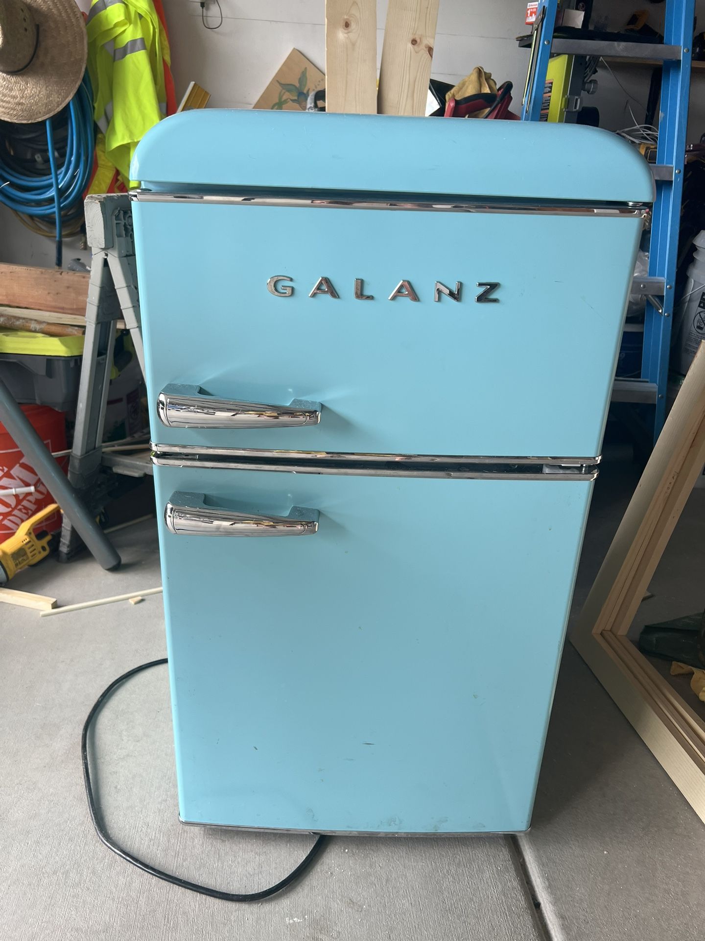 Small Mini Fridge
