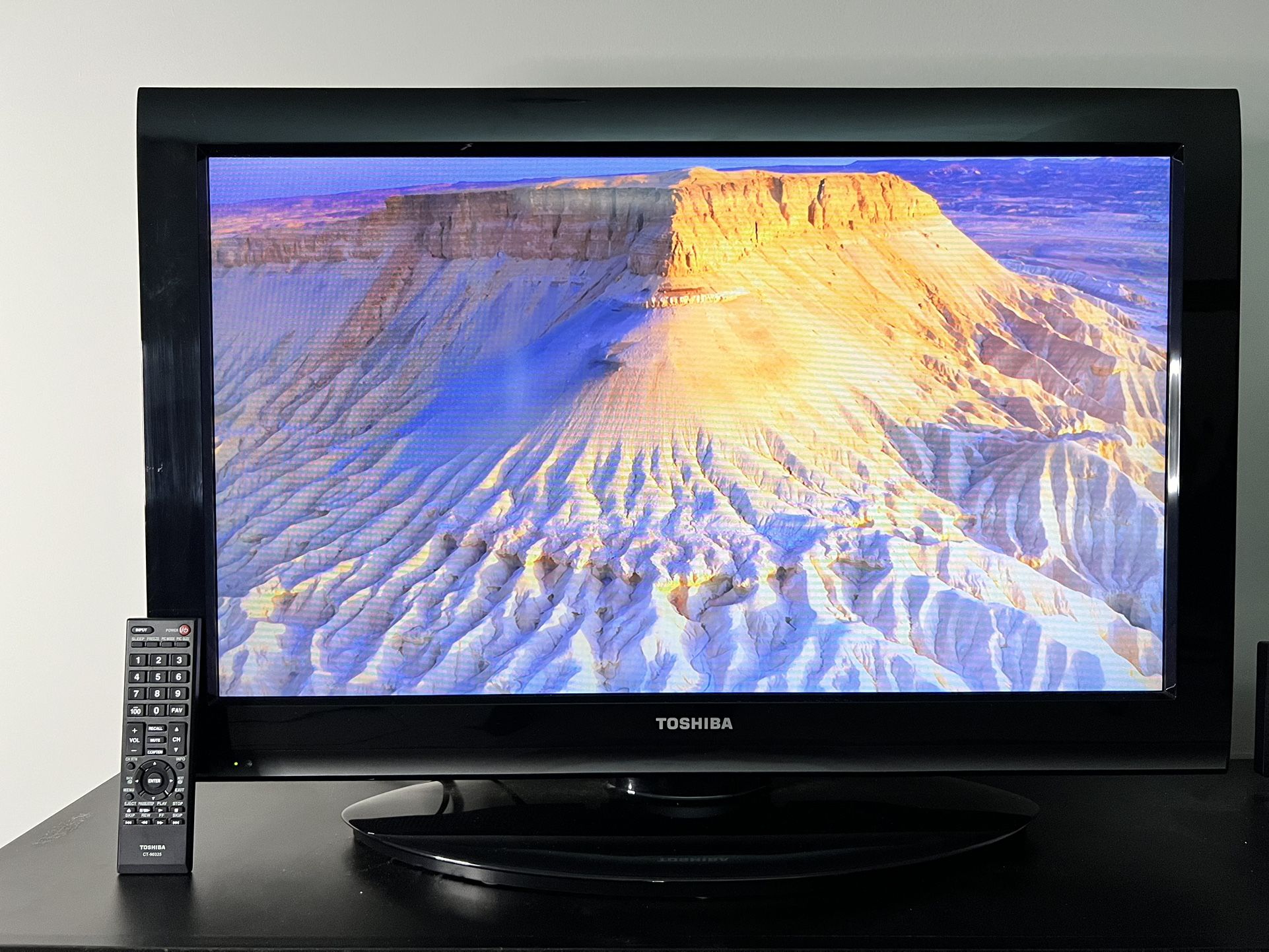 Toshiba 37in TV