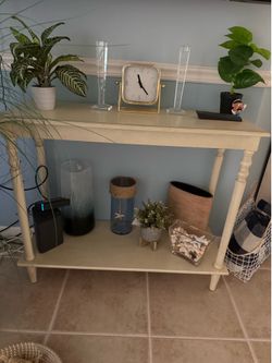 Accent tables wood