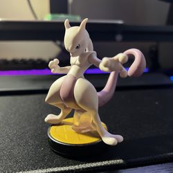 Mewtwo Amiibo