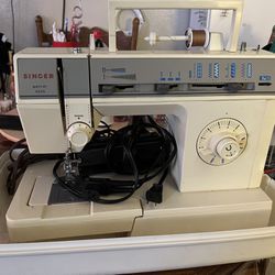 Singer Merritt 4528 Sewing Machine 