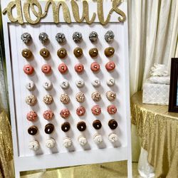 White Donut Wall 6ft - Fits 48 Or 96 Donuts