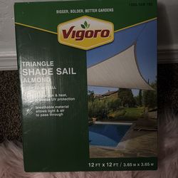 Triangle Shade sail almont