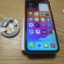 iPhone XR 64gb Factory Unlocked 