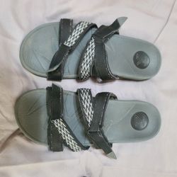 Sandals Vionic Strapped 9