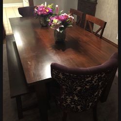 Pier one dining room table 