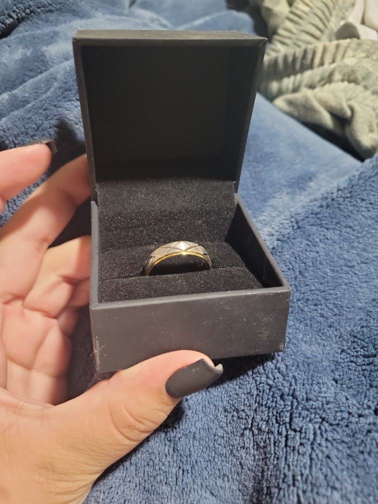 Men's Wedding Band