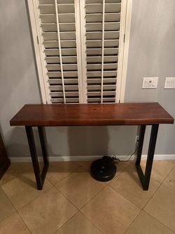 Woden Table