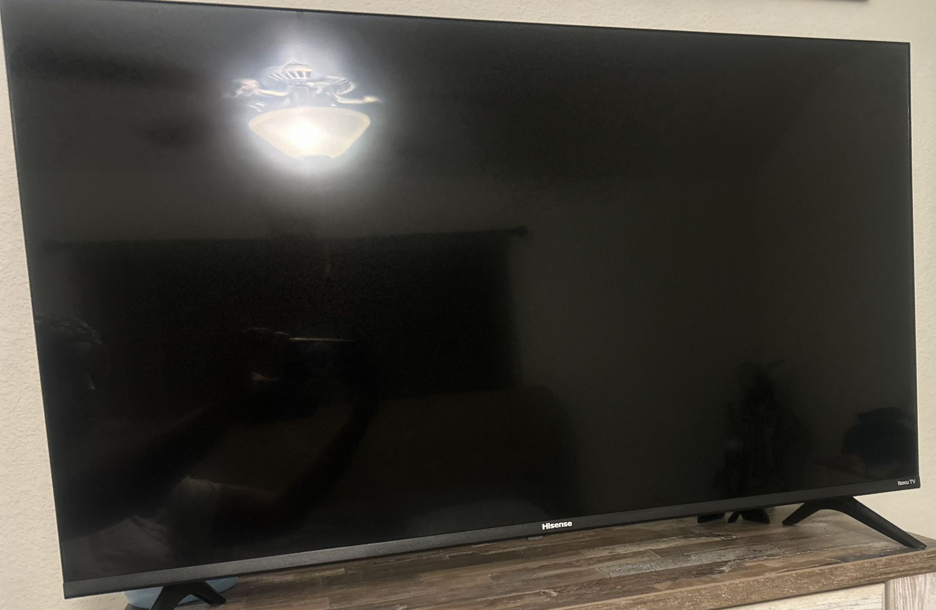 Hisense 40-Inch Class H4 Series FHD Roku Smart TV (40H4030F1) - 1080P Full HD LCD Screen, LED TV, DTS TruSurround Sound, Motion Rate 120, Gaming Mode