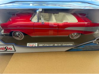 Toy car Chevy bel air convertible 1;18 1957