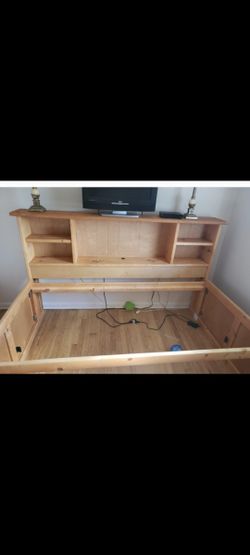 Oak Bed With Bottom 6 Drawer  Dressor