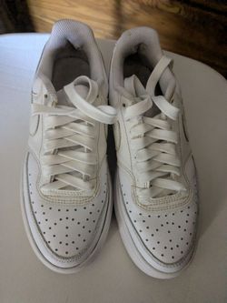Size 7 Men's Nike Shoes