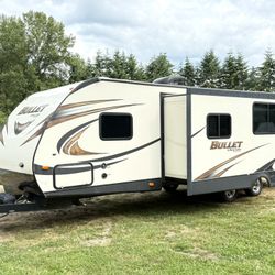 2015 Bullet Ultra Lite By Keystone 30FT Travel Trailer With 2 Slide Outs 