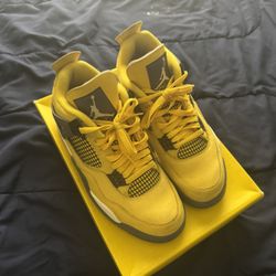 Air Jordan Retro 4 (Lightning)