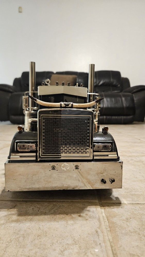 Stretched Tamiya Grand Hauler & Trailer