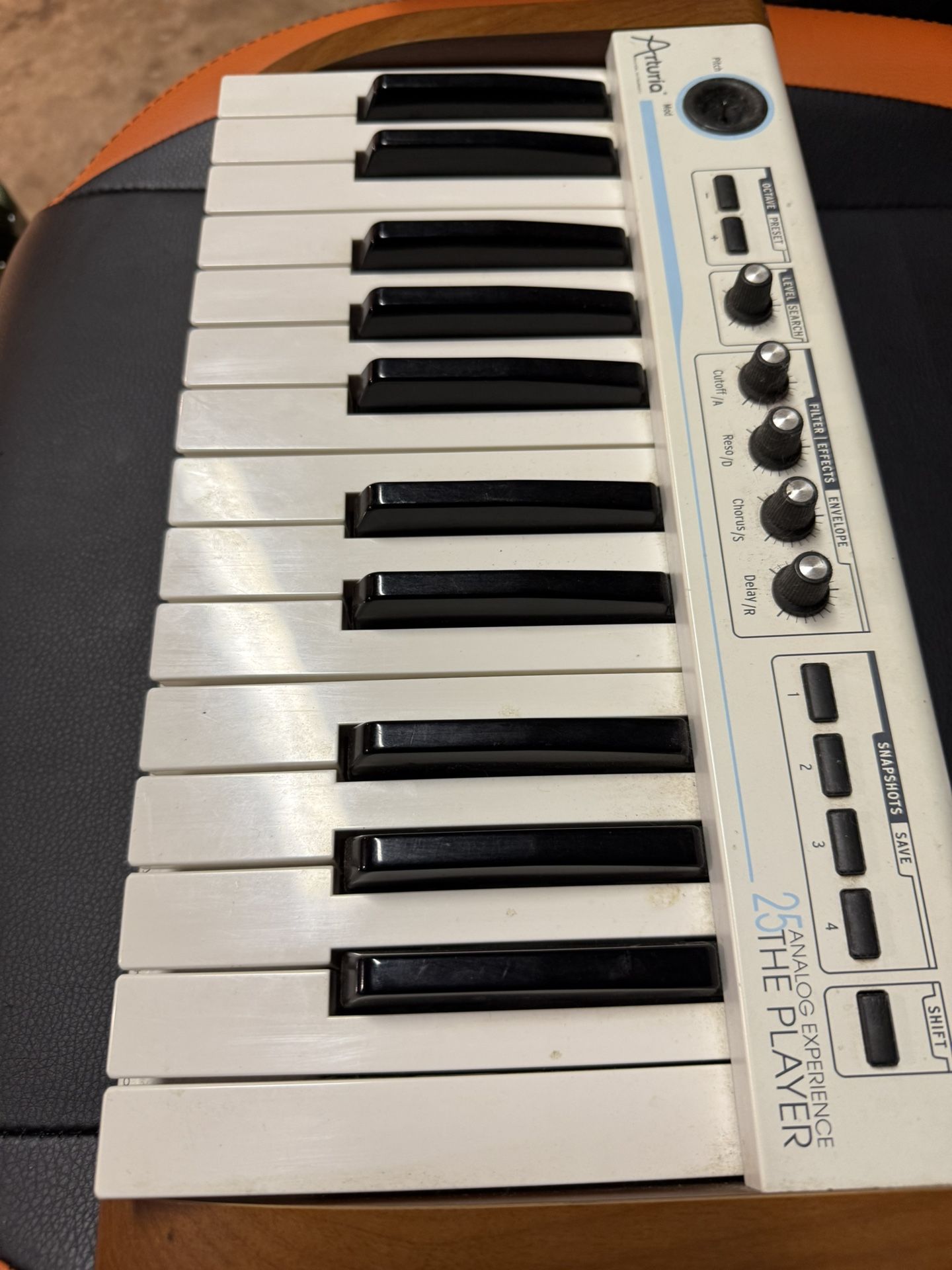 Midi Arturia “the Player” 25 Key Mini Keyboard