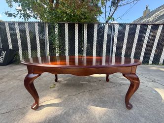 Queen Anne Oval Cherry Wood Coffee Table